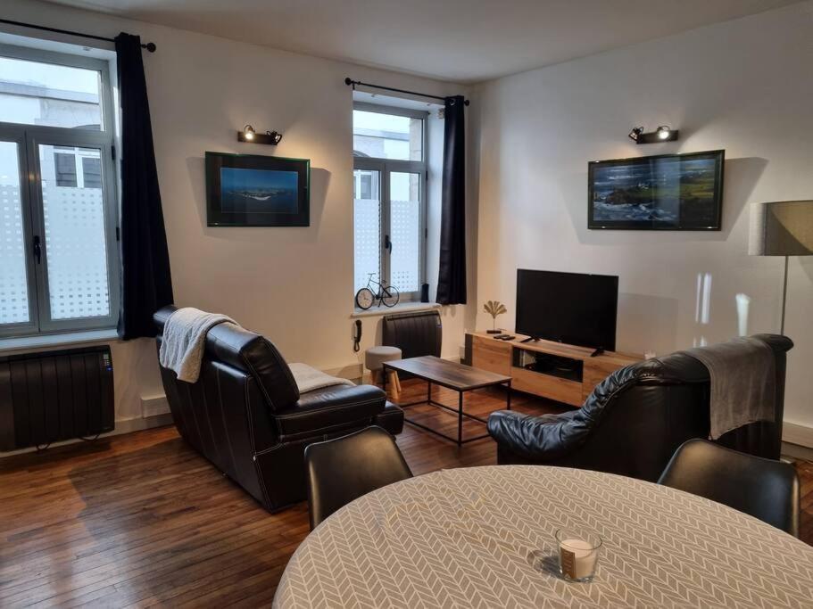 Grand Appartement Pres De La Cathedrale De แก็งแปร์ ภายนอก รูปภาพ
